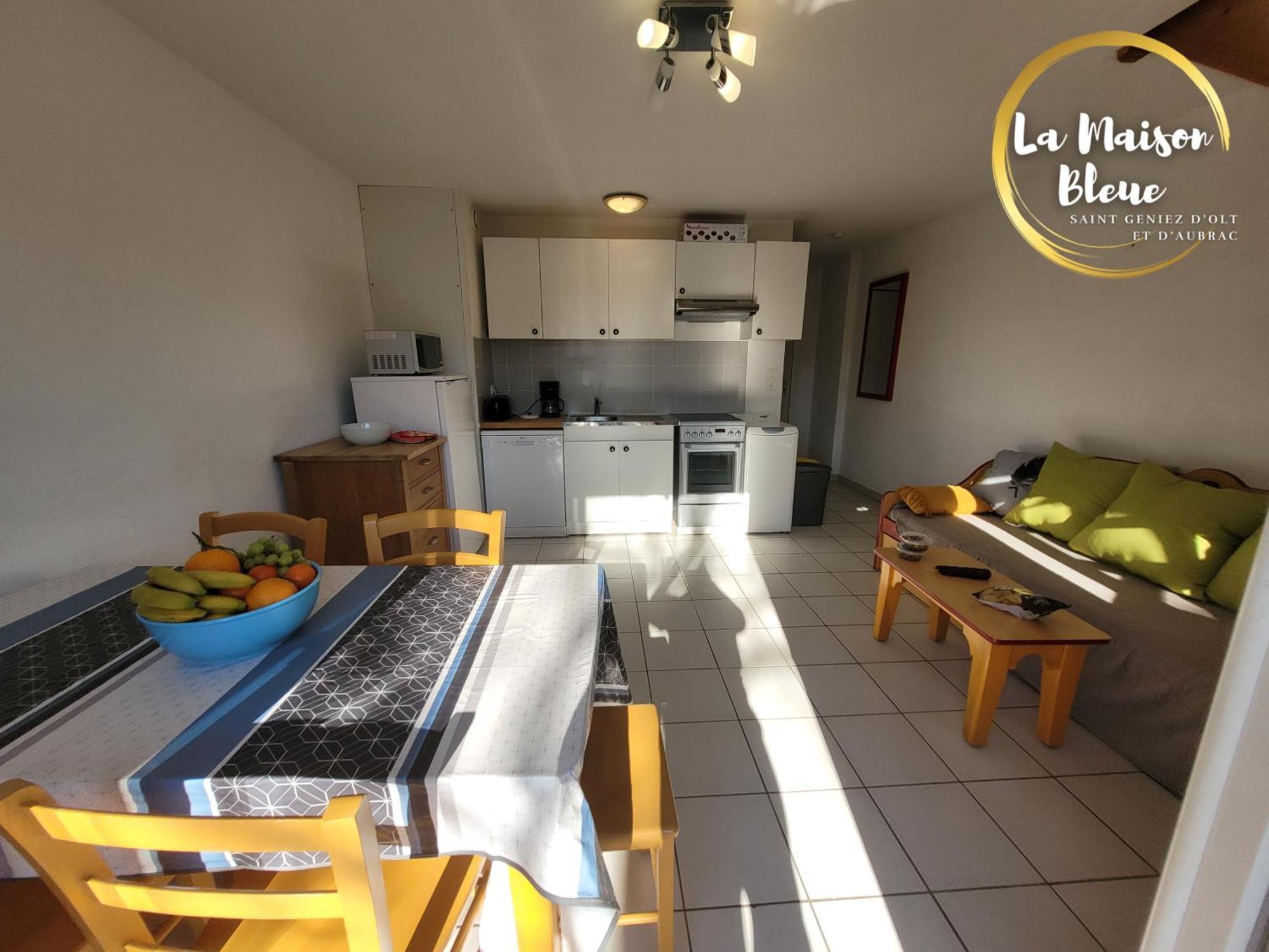 La Maison Bleue, Village Vacances, Piscine, Parking Saint-Geniez-dʼOlt エクステリア 写真