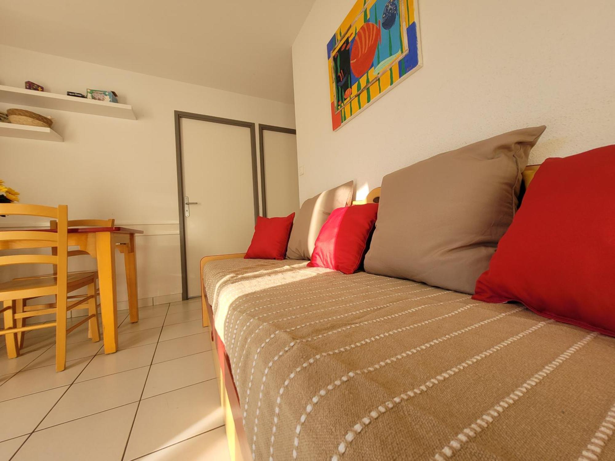 La Maison Bleue, Village Vacances, Piscine, Parking Saint-Geniez-dʼOlt エクステリア 写真